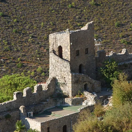 Hera Kyrenia Bb Pensiune Kazaphani