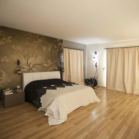 Vendégház Hera Kyrenia Bb *